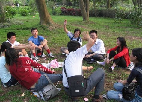 大学班级聚会团体游戏