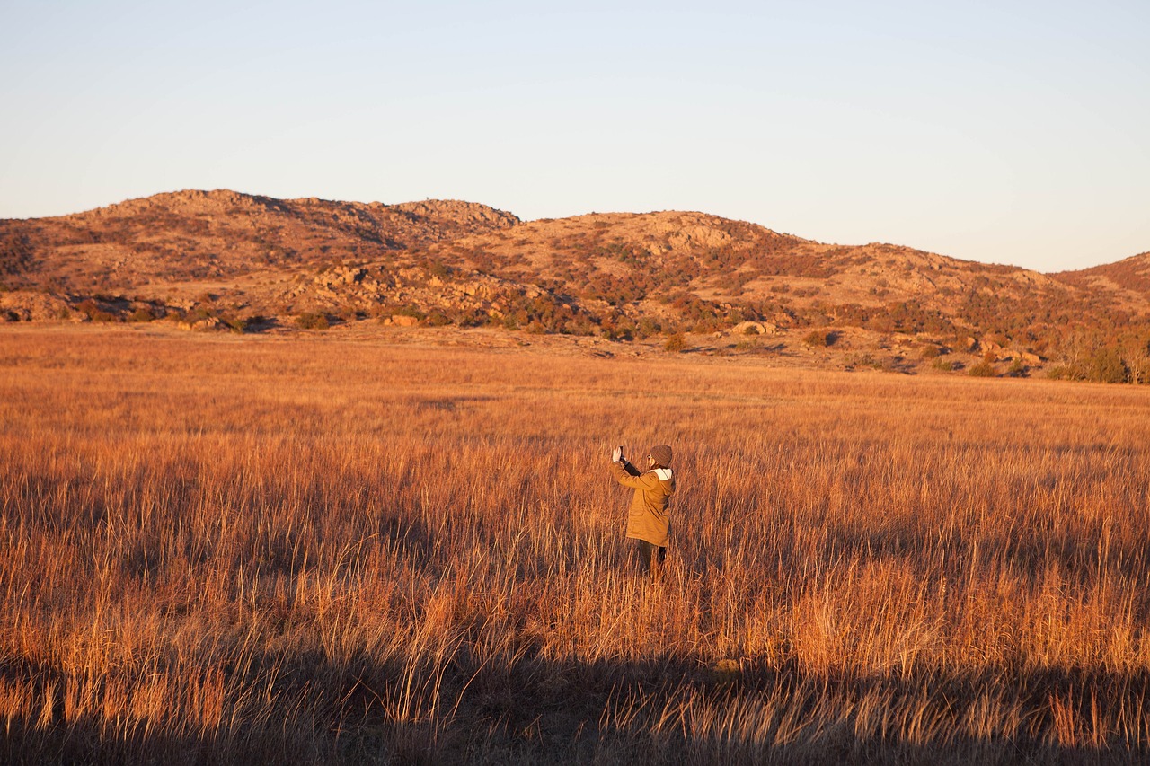 悲剧的瞬间,意大利女子坠崖身亡,男友竟拍下最后身影 悲剧的瞬间,意大利女子坠崖身亡,男友竟拍下最后身影