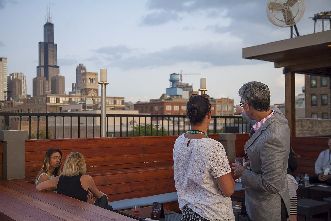 程序员三万相亲记,聊完即结束的背后故事苏洁小强工地情 程序员三万相亲记,聊完即结束的背后故事苏洁小强工地情